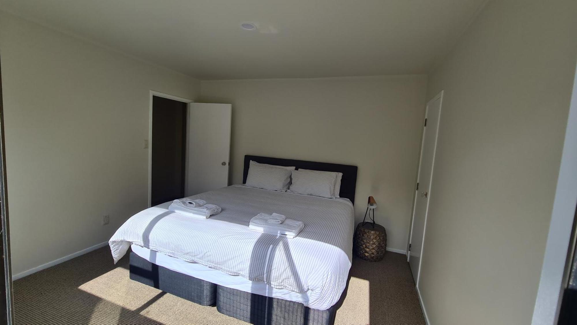 2 Bedroom Home, City And Sea Views Auckland Eksteriør bilde